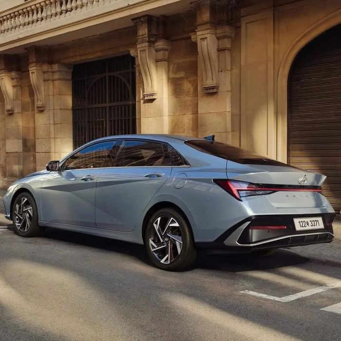 2024 hyundai elantra hybrid